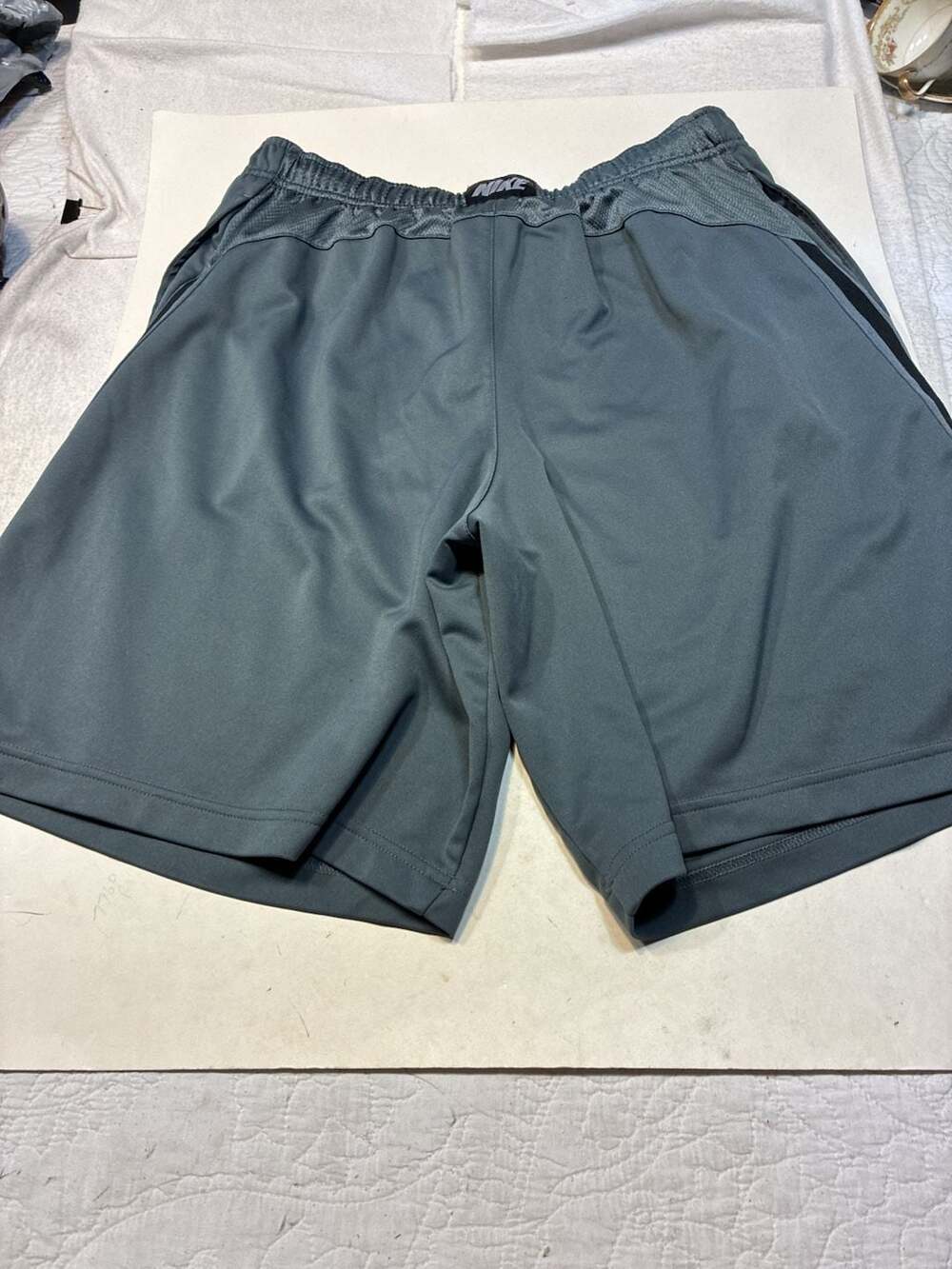 Nike Dri-FIT Gym Shorts Size XL Gray Black Athletic